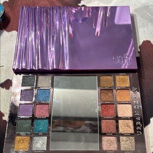 Urban Decay Purple and Gold Eyeshadow Palette Vibrant Colors